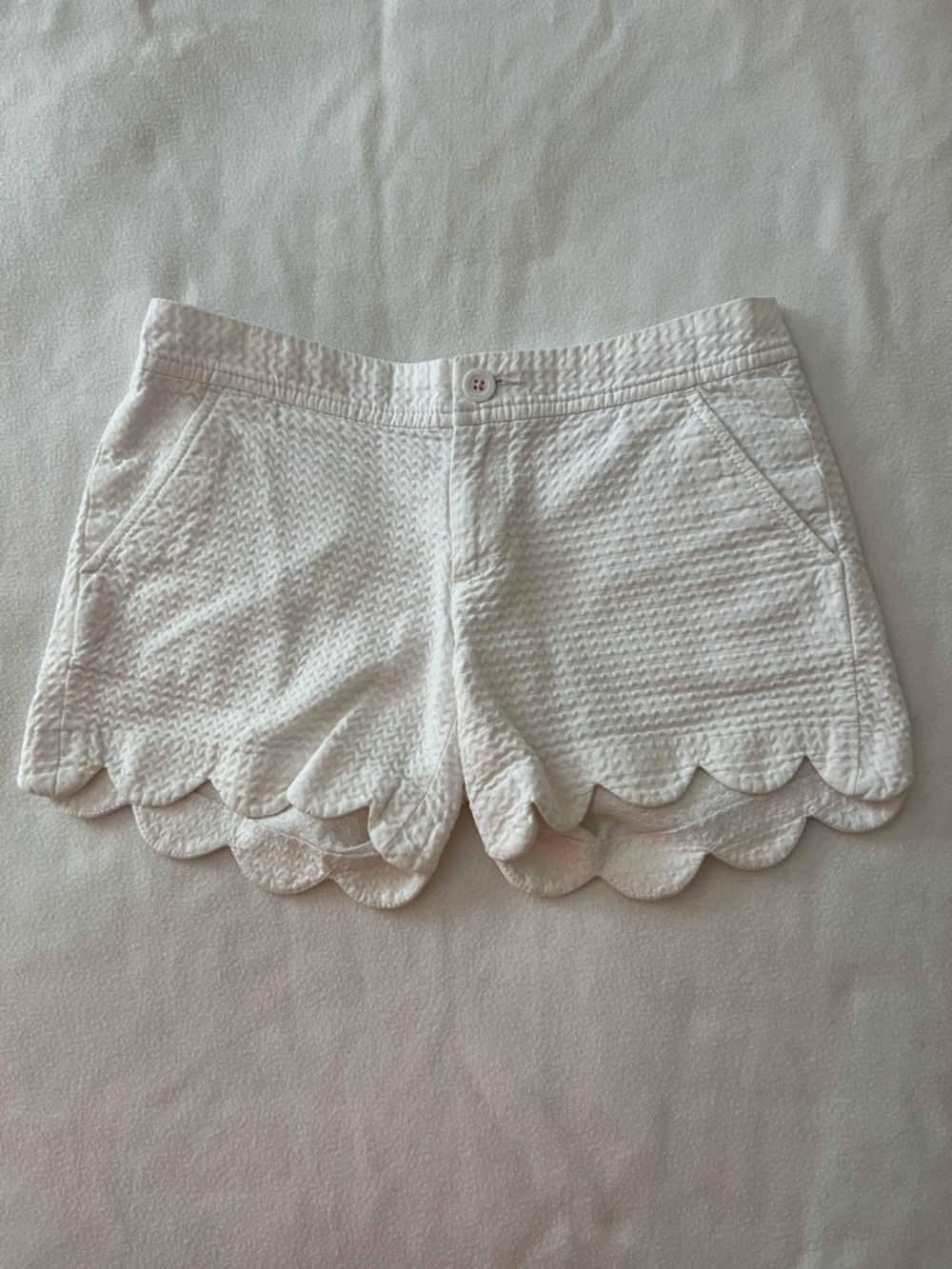 Lilly Pulitzer White Scalloped-Hem High-Waist Shorts
